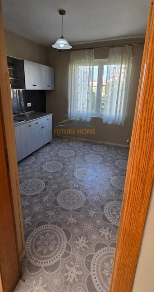 Tirane, shitet apartament 2+1 Kati 4, 65 m² 158.000 € (Rruga Muhamet Gjollesha)