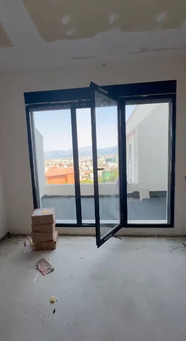 Tirane, shitet apartament 1+1+Ballkon Kati 2, 69 m² 103.500 € (Kodra e Diellit) TT 1245