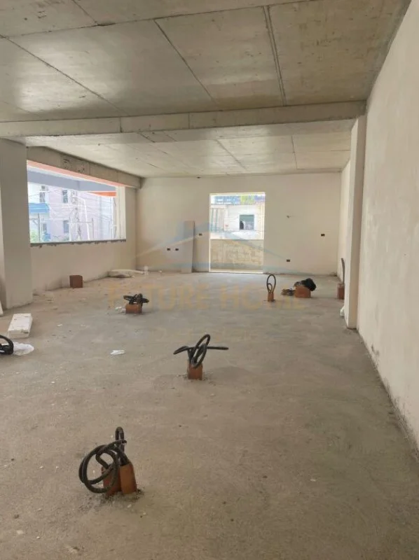 Tirane, shitet apartament 2+1 Kati 1, 105 m² 144.000 € (Rruga 5 Maji, Tiranë AREA44860)