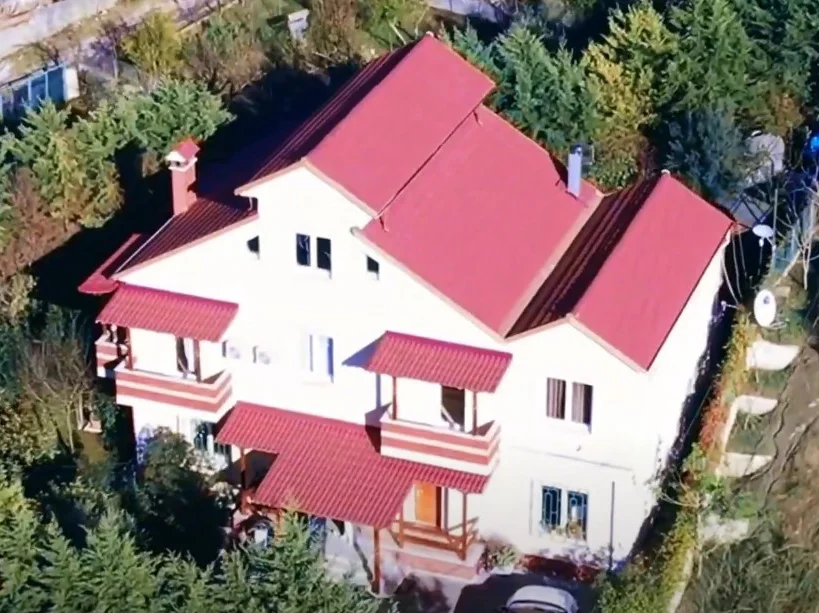 Tirane, SHITET VILE + TRUALL, 9+2+2Anekse+6 Ballkone, 2 Kate + Papafingo, 400 m² + 1,200 m2 Truall :  380.000€  (Peze e Vogel)