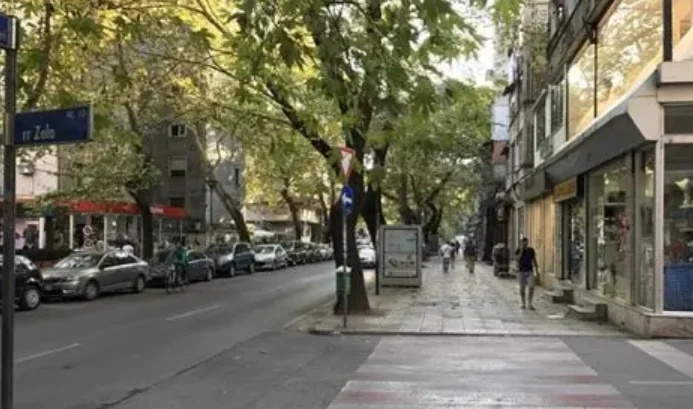 Tirane, jepet me qera Vile 3 Katshe Kati 0, 420 m² 5.000 € 