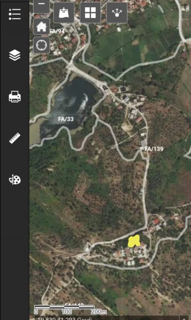 Tirane, shes truall 850 m2 350€ m2 (Mjull)