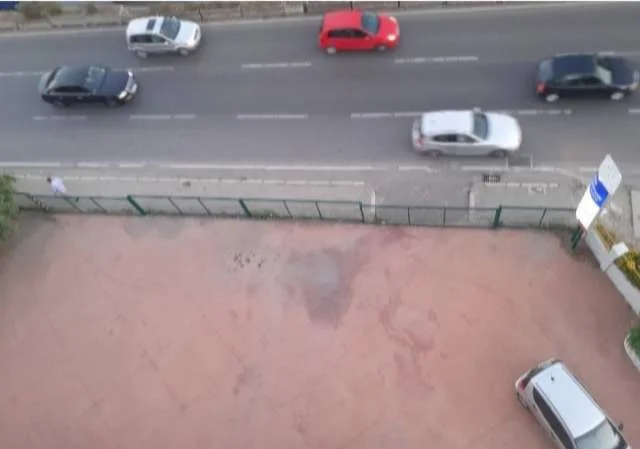 Shitet ndertese 6 kateshe perballe me portin