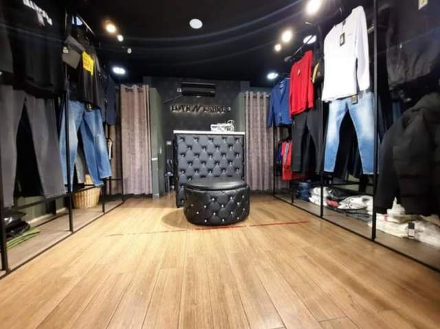 Tirane,Shitet biznes veshjesh i kompletuar ! 13,000 Euro