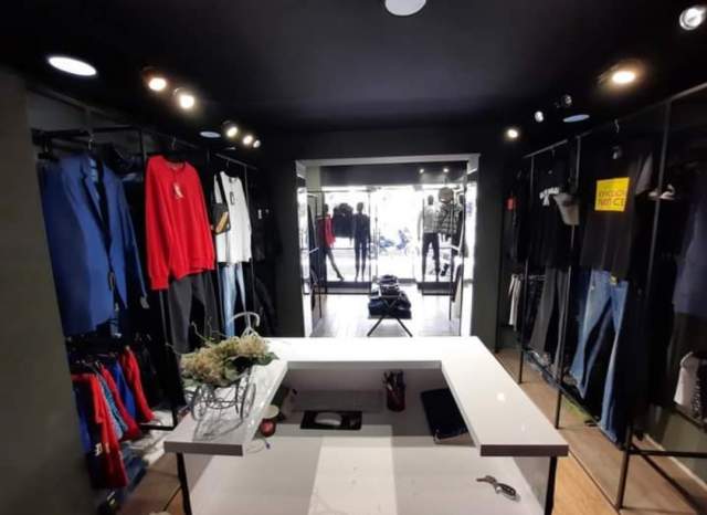 Tirane,Shitet biznes veshjesh i kompletuar ! 13,000 Euro
