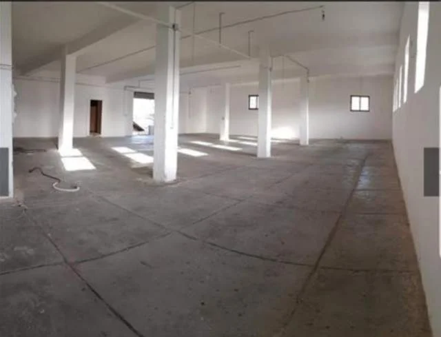 Tirane, jap me qera Jap me qera 600 m² magazine 1000 euro 1.000 Euro