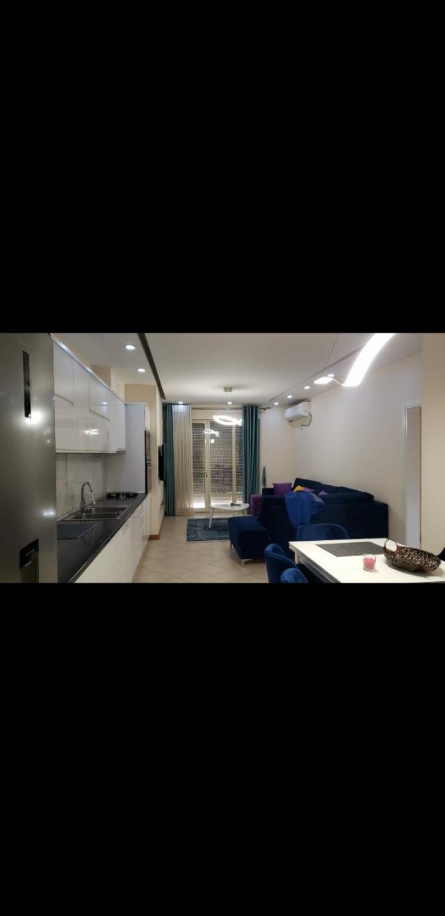 Tirane, jepet me qera apartament 3+1+A+BLK Kati 7, 120 m² 450 Euro (Astir)