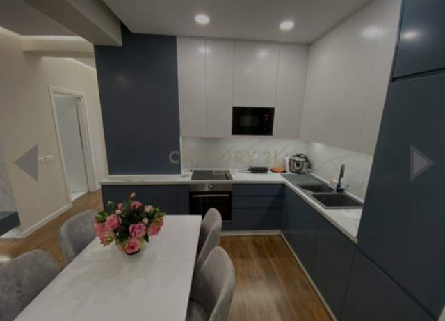 Tirane, shitet apartament 2+1 Kati 7, 92 m² 150.000