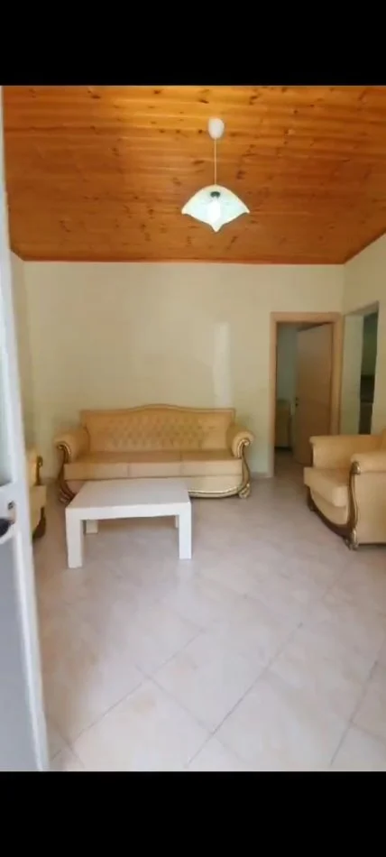 Tirane, jepet me qera apartament 1+1 Kati 1, 600 € 