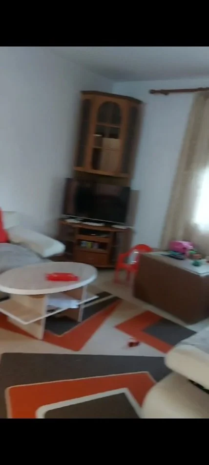 Tirane, jepet me qera Vile 2+1 Kati 1, 110 m² 400 € (Rruga stacioni I Trenit)