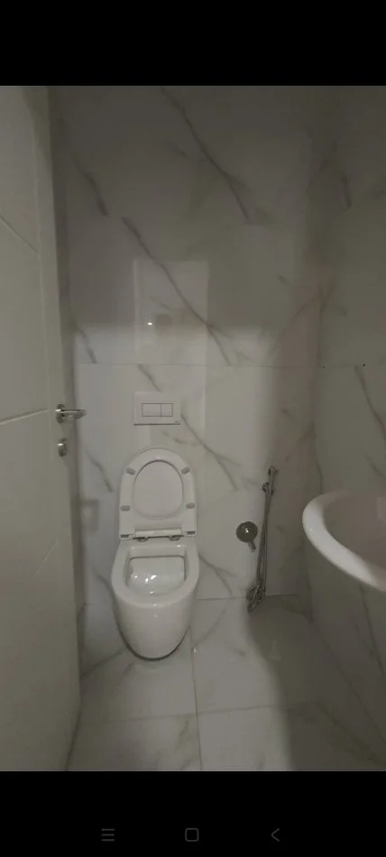 Tirane, jepet me qera apartament 2+1+Ballkon Kati 2, 95 m² 850 € (Rruga e Kosovareve)