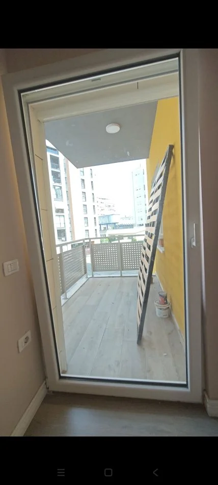 Tirane, jepet me qera apartament 2+1+Ballkon Kati 2, 95 m² 850 € (Rruga e Kosovareve)