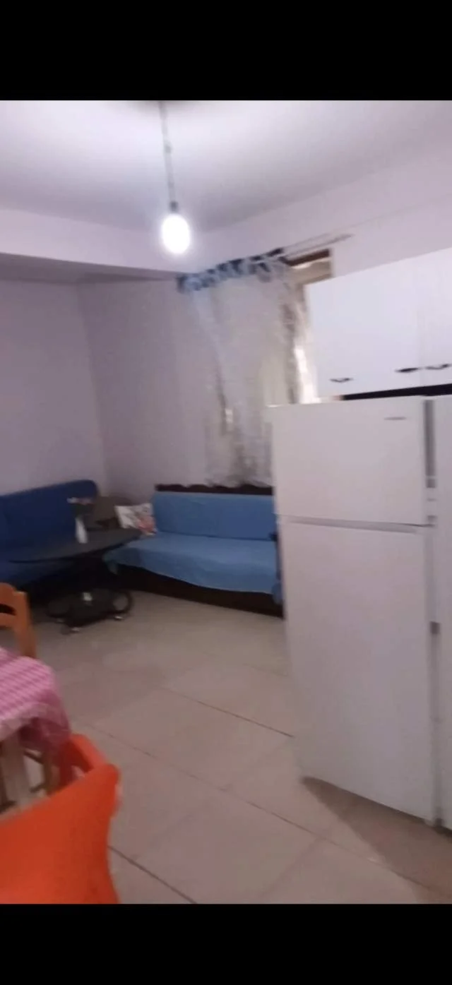 Tirane, jepet me qera Vile 1+1 Kati 1, 60 m² 30.000 Leke (Mbrapa Pallateve te Arabit, Laprak)