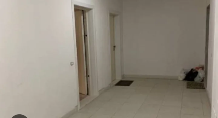 Gjirokaster, shitet apartament 1+1+Ballkon Kati 1, 56 m² (Qender,Gjirokaster)