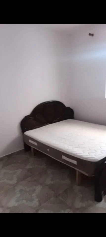 Tirane, jepet me qera Vile 1+1+Ballkon Kati 1, 62 m² (Pran Xhamis Don Boskos)