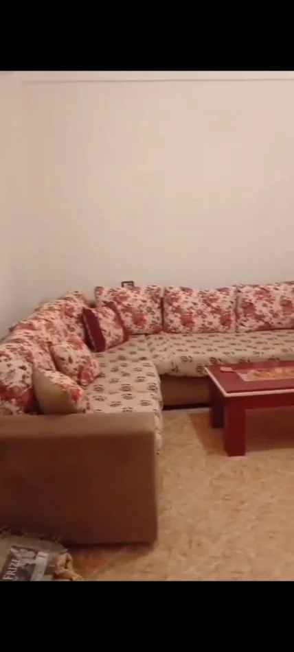 Tirane, jepet me qera Vile 1+1 Kati 1, 70 m² (Mbrapa Bar Artistit ,Astir)