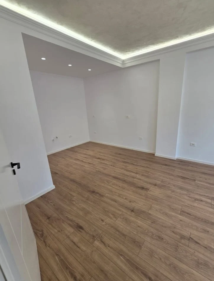 Tirane, shes 2+1 Kati 7, 210.000 € (Rruga e Kavajes)