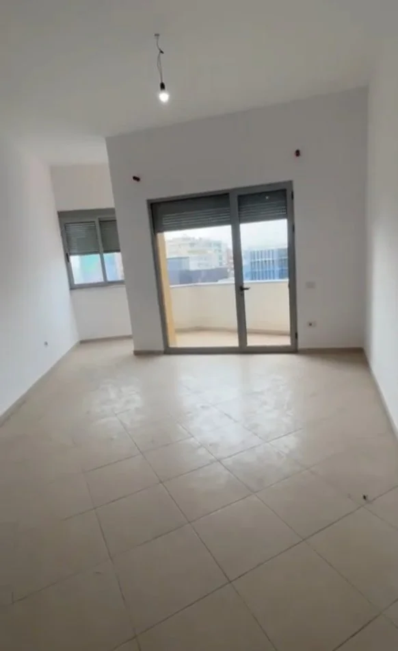 Tirane, shes apartament 2+1+Ballkon Kati 7, 117 m² 292.500 € (Qemal Stafa)