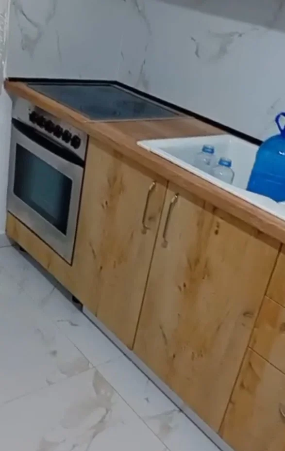 Tirane, shitet apartament 2+1 Kati 1, 85 m² 90.000 € (Allias)