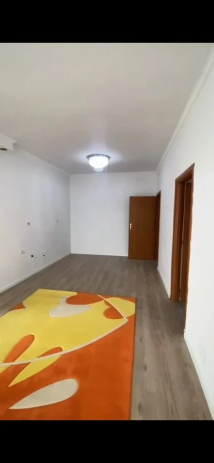 Tirane, shitet 2+1 Kati 2,