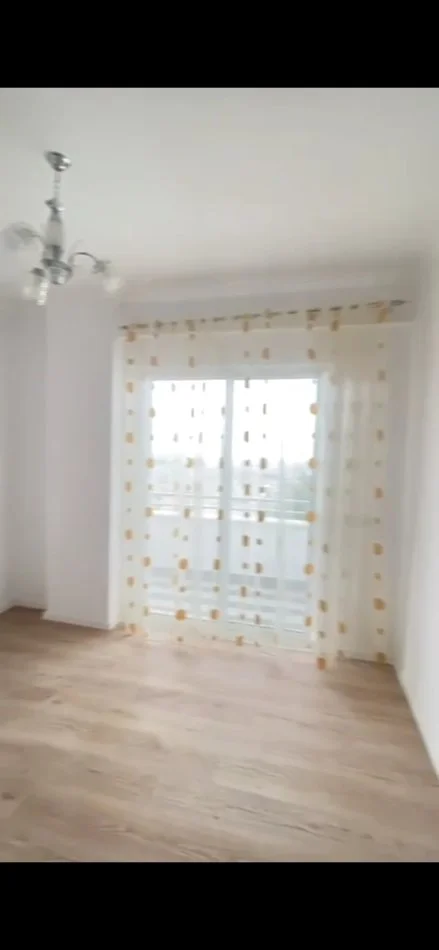 Tirane, shitet 2+1 Kati 2,