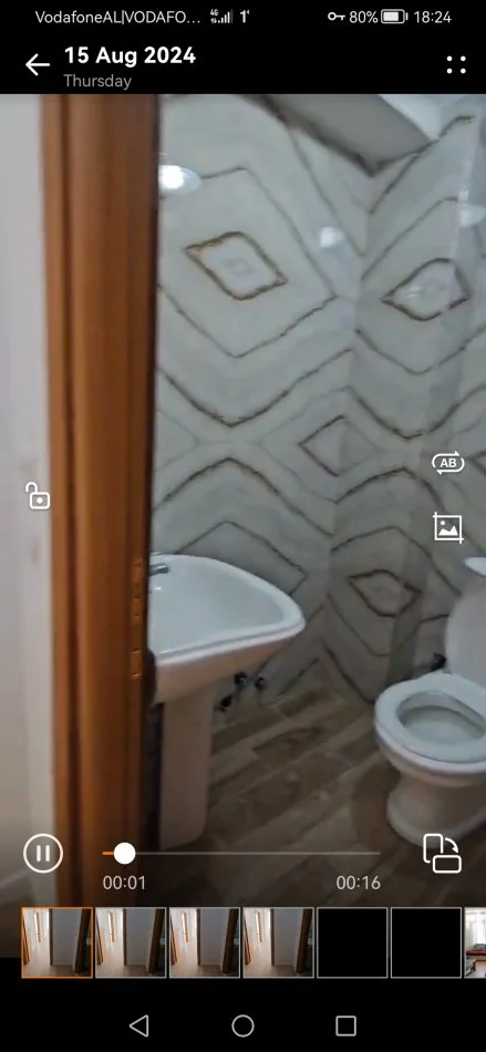 Tirane, shitet 1+1 Kati 2, 