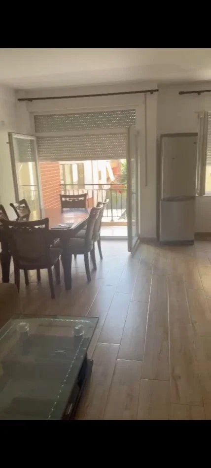 Tirane, shitet apartament 1+1 Kati 2, 136.000 € 