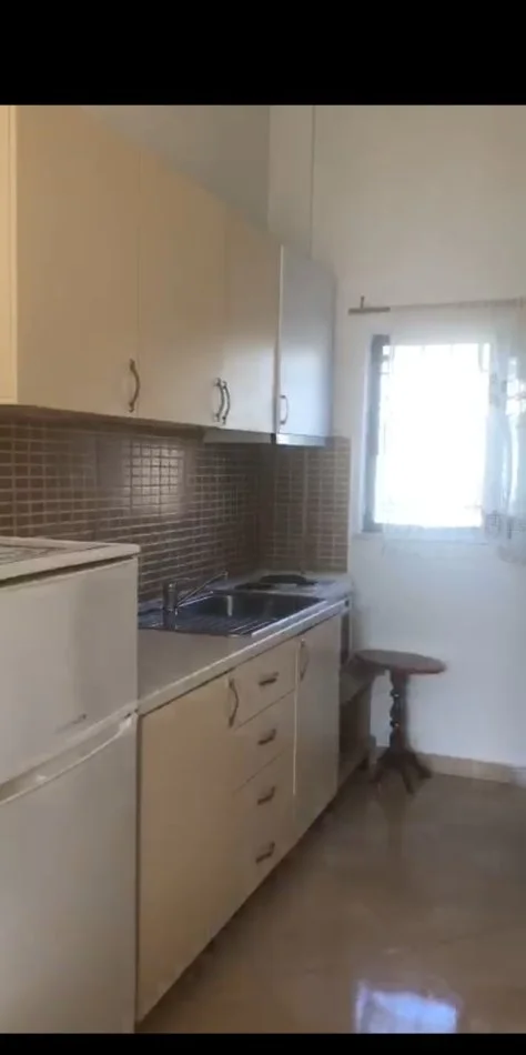 Tirane, jepet me qera garsonier 1+1 Kati 2, 40 m² (Pran Ambasades Turke)