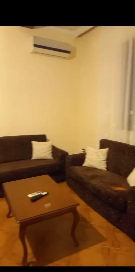 Tirane, jepet me qera Vile 1+1+Ballkon Kati 2, 70 m² (Pran Ambasades Turke)