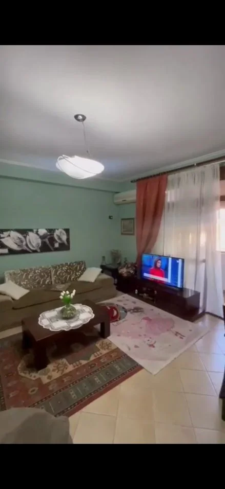 Tirane, shitet 2+1 Kati 9, 