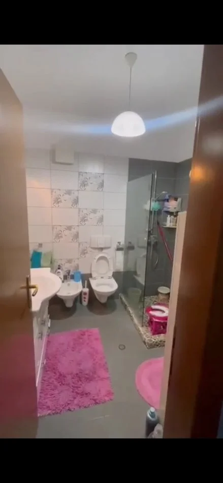 Tirane, shitet 2+1 Kati 9, 