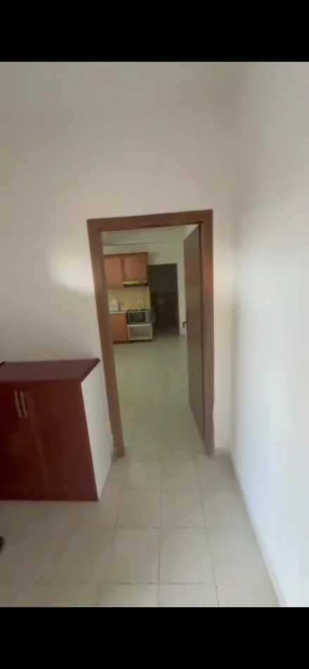 Tirane, shes apartament 1+1 Kati 1, 