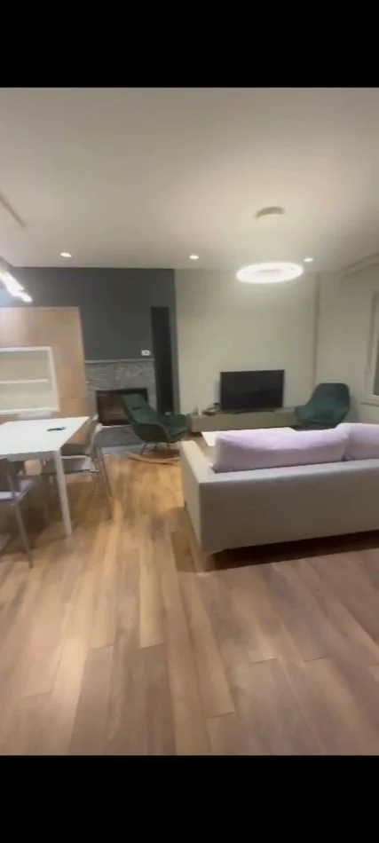 Tirane, jepet me qera Vile 3 Katshe , 2.800 € (Rezidenca White House, TEG)