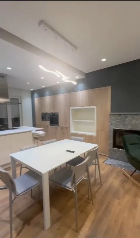 Tirane, jepet me qera Vile 3 Katshe , 2.800 € (Rezidenca White House, TEG)