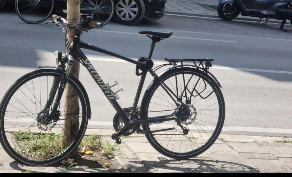 Tirane, shes biciklete SPECIALIZED e zeze 225 €
