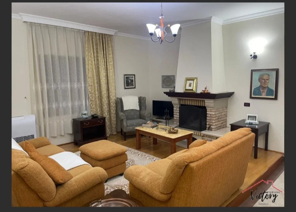 Tirane, jepet me qera Vile 3+1 Kati 2, 204 m² 1.000 € (Rruga Pjeter Budi)