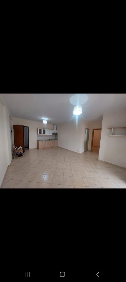 Tirane, jepet me qera apartament 2+1 Kati 3, 90 m² 500 € (Don Bosko)