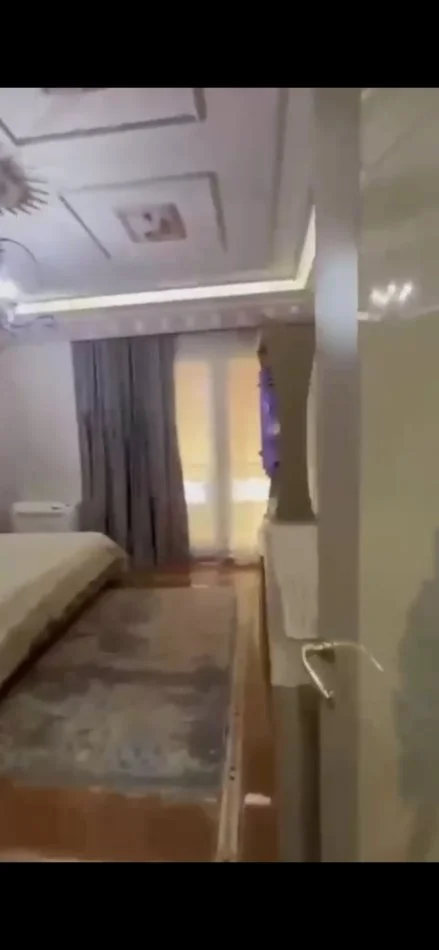 Tirane, shitet apartament 3+1 Kati 2, 