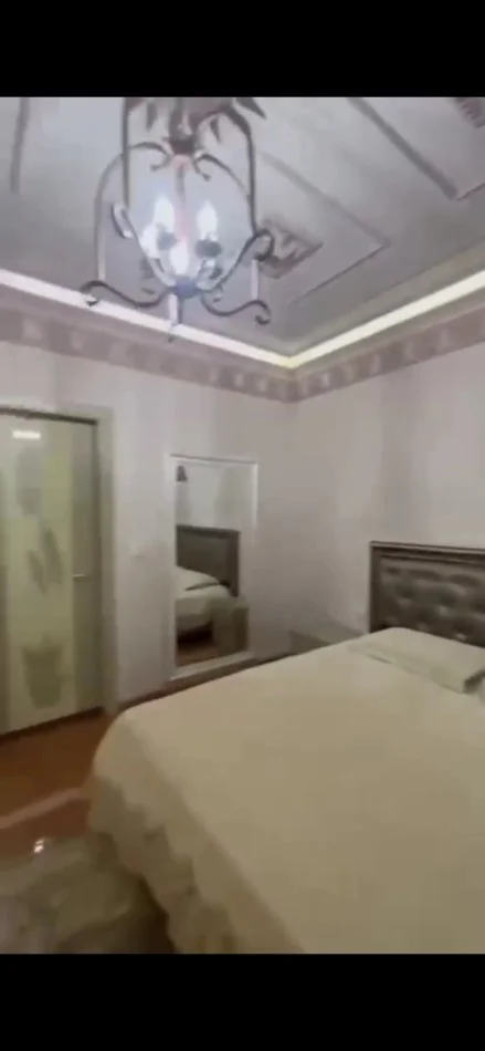 Tirane, shitet apartament 3+1 Kati 2, 