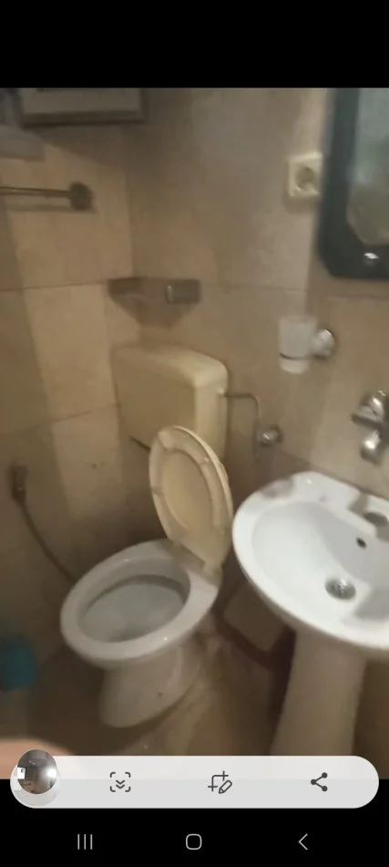 Tirane, jepet me qera garsoniere(21 Dhjetori), Kati 1, 17 m² 300 €