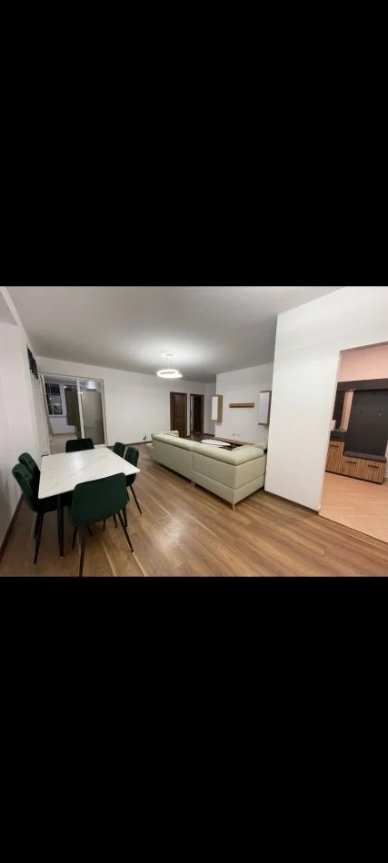 Tirane, jepet me qera apartament 2+1 Kati 4, 120 m² 500 € (Kinostudio)