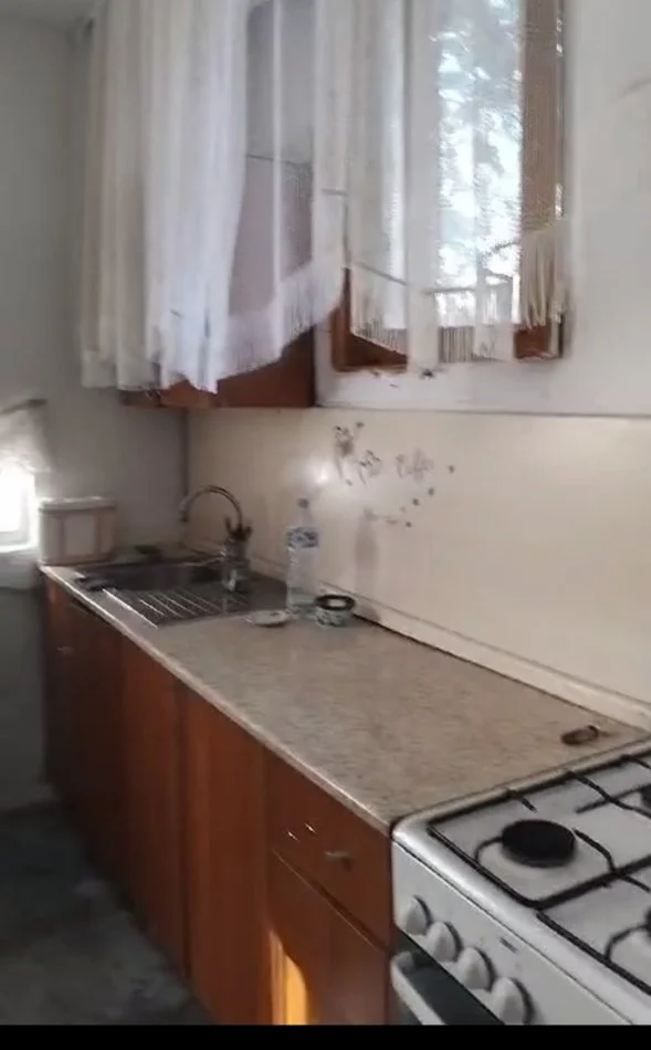 Tirane, jepet me qera Vile 1+1 Kati 1, 59 m² (Fundi Rruges Jordan Misja)