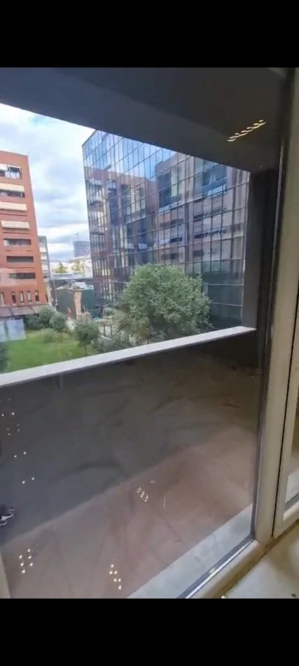 Tirane, jepet me qera ambjent biznesi Kati 2, 162 m² 1.800 € (Rruga Burgut, Kompleks Panorama)