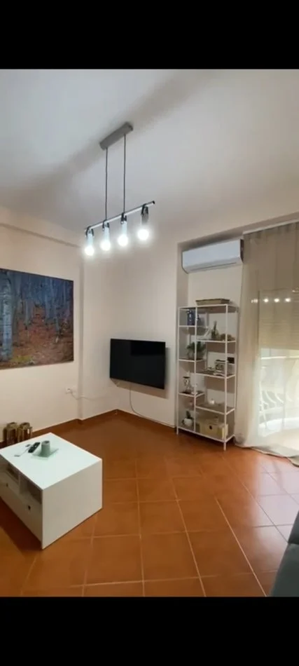 Tirane, shitet apartament 1+1 Kati 2, 61 m² 116.000 € (Rruga e Kavajes {Rruga Him Kolli})