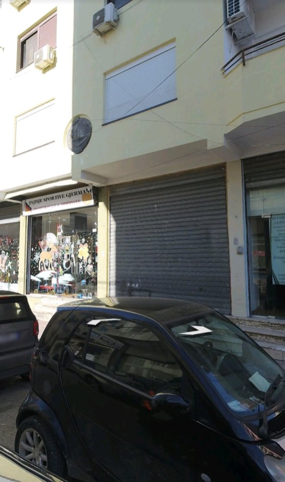 Tirane, shitet dyqan Kati 0, 23 m² (Haxhi Dalliu)