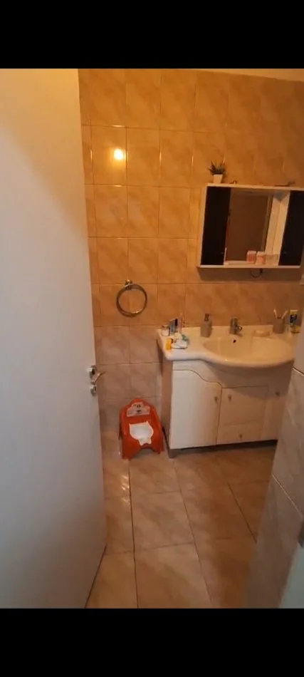 Tirane, shitet apartament 1+1 Kati 4, 62 m² 130.000 € (21 Dhjetori)