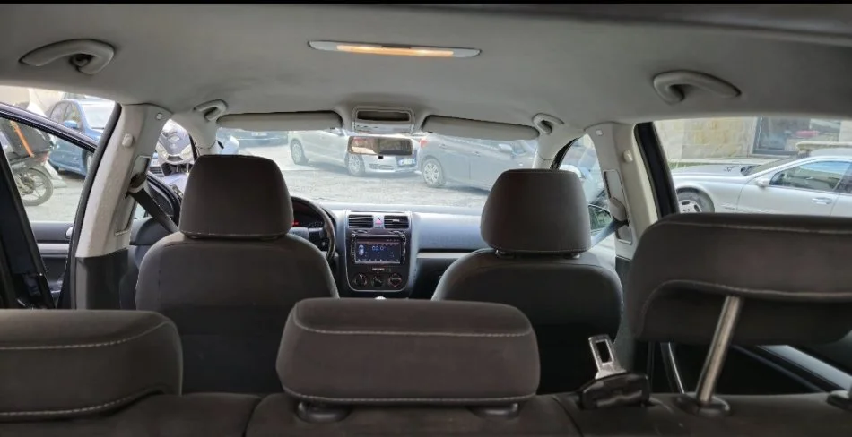 Tirane, shes makine Golf 5 viti 2008 Benzin+Gaz, blu manuale Kondicioner 4.300 €