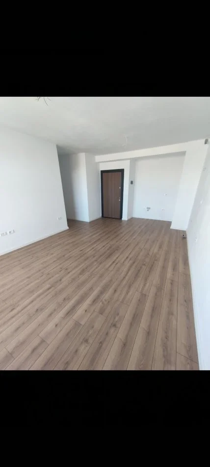 Tirane, shitet apartament 1+1+Ballkon Kati 4, 63 m² 85.000 € (Fresk)