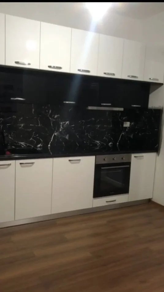 Tirane, jepet me qera apartament 2+1 Kati 4, 68 m² 500 € (Don Bosko, Viva market)