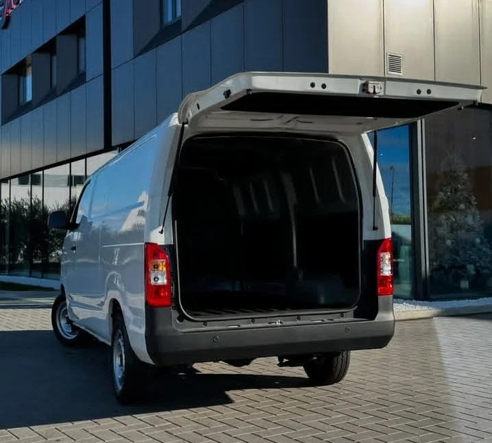 Tirane, Karry Elektrike, e bardhë automatik Klima duke filluar nga 25 €